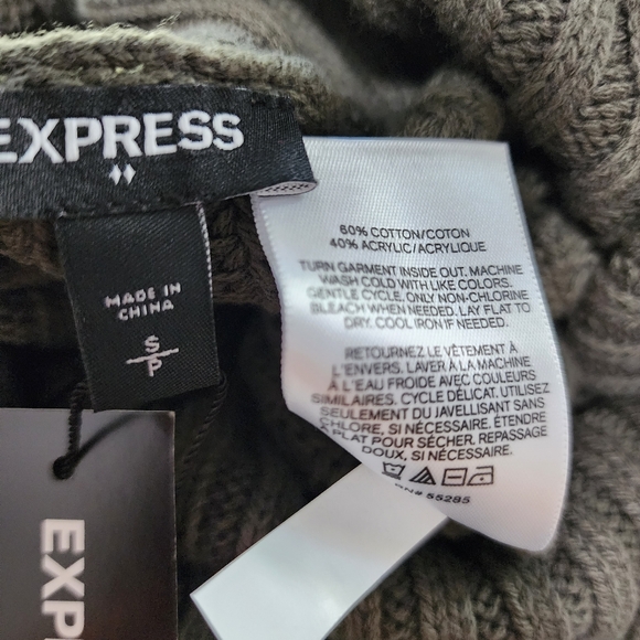Express Cable Knit Cowl Neck Circle Hem Olive Green Sweater Size Small NWT - Picture 9 of 9